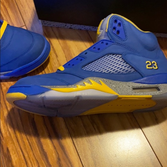 Jordan 5 laney - Picture 11 of 16